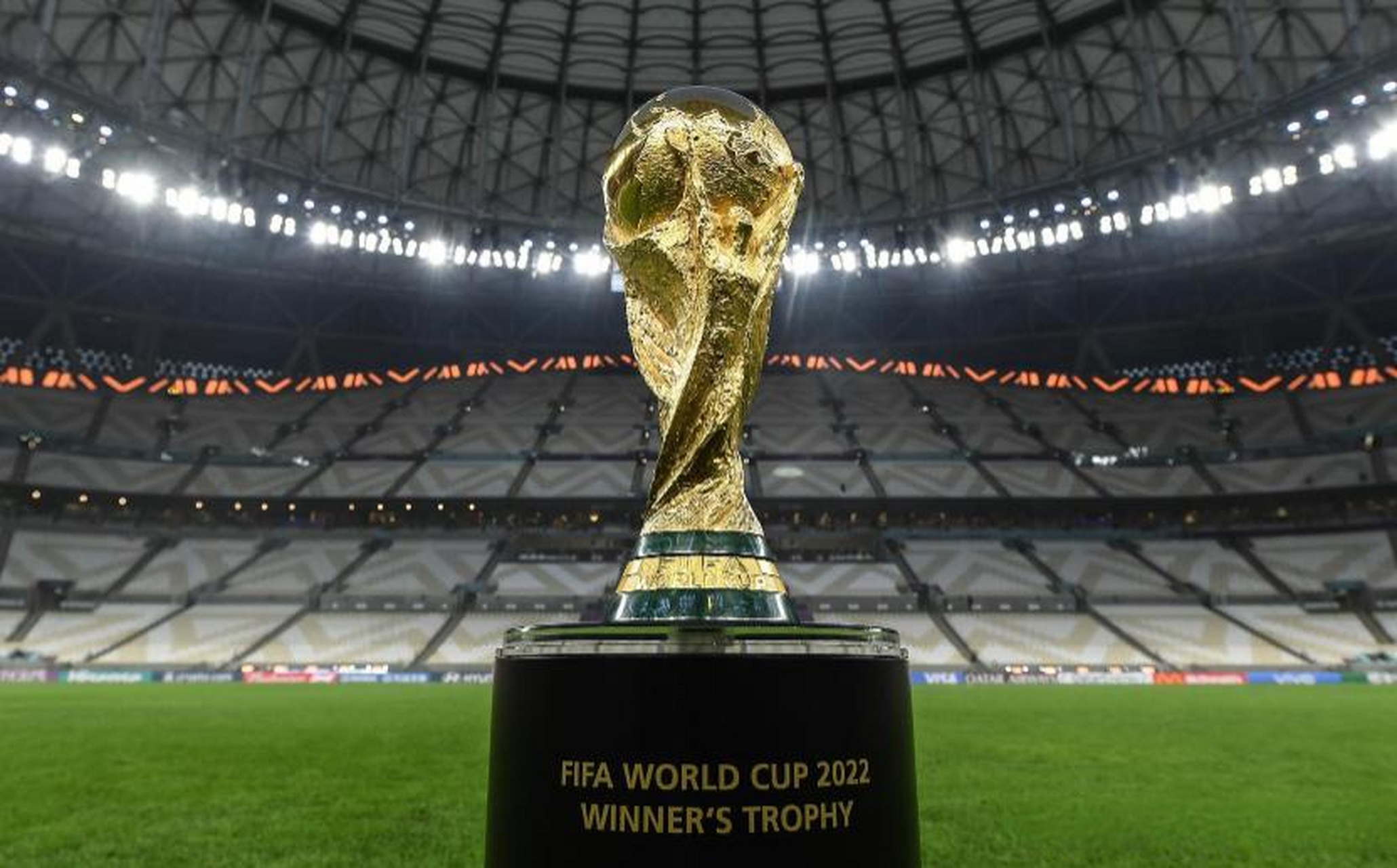 同时也在与 同时也在与