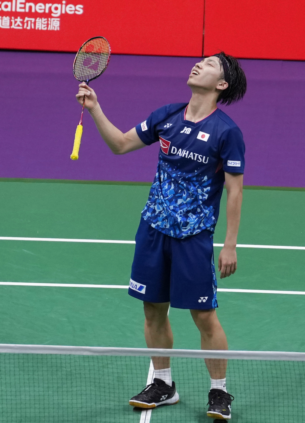 并且与队友 并且与队友